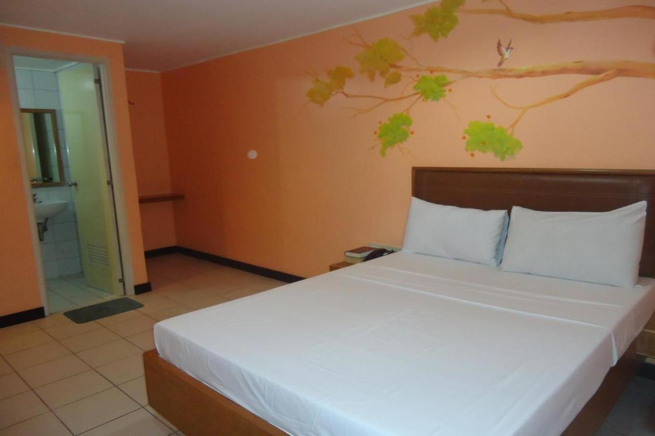 Park Bed And Breakfast Hotel Pasay Esterno foto