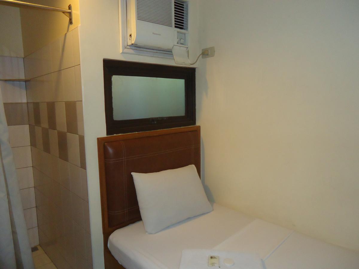 Park Bed And Breakfast Hotel Pasay Esterno foto