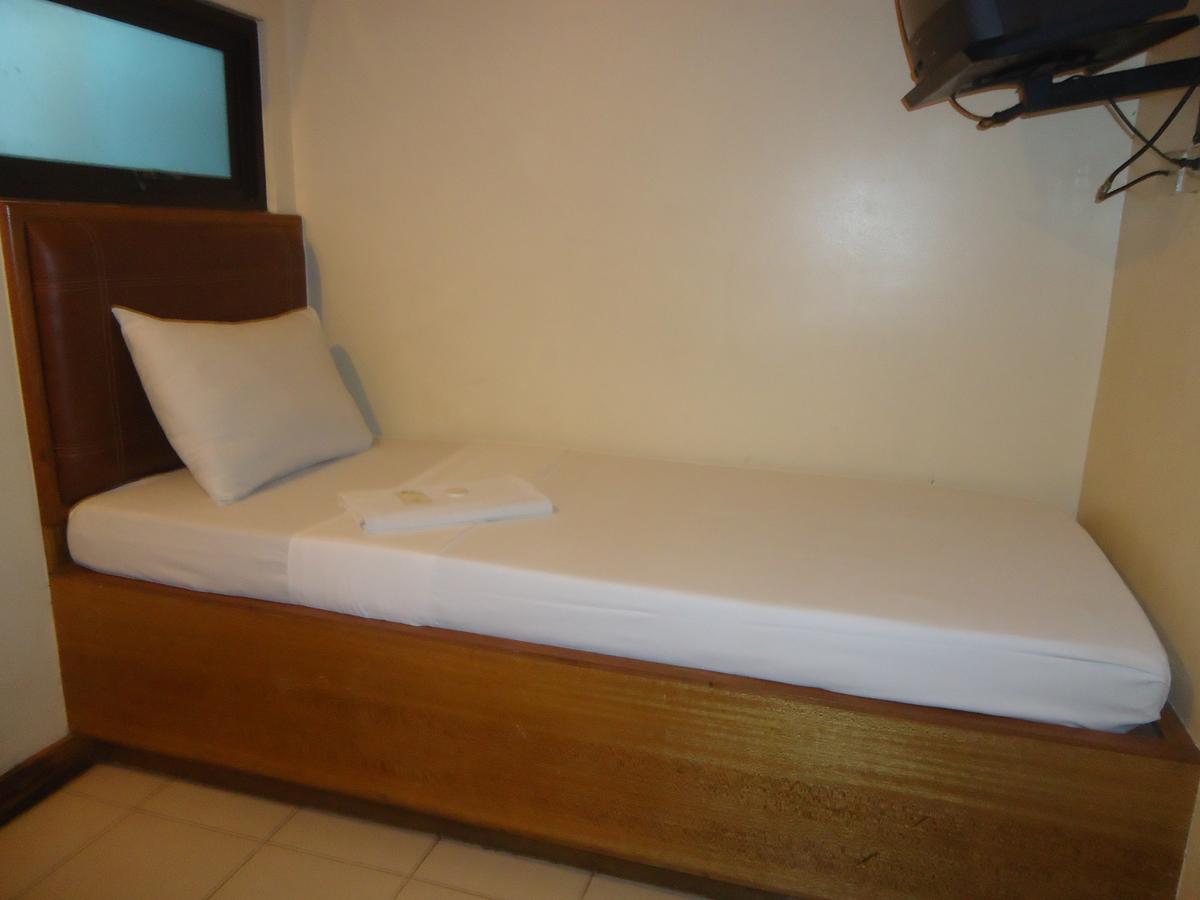 Park Bed And Breakfast Hotel Pasay Esterno foto